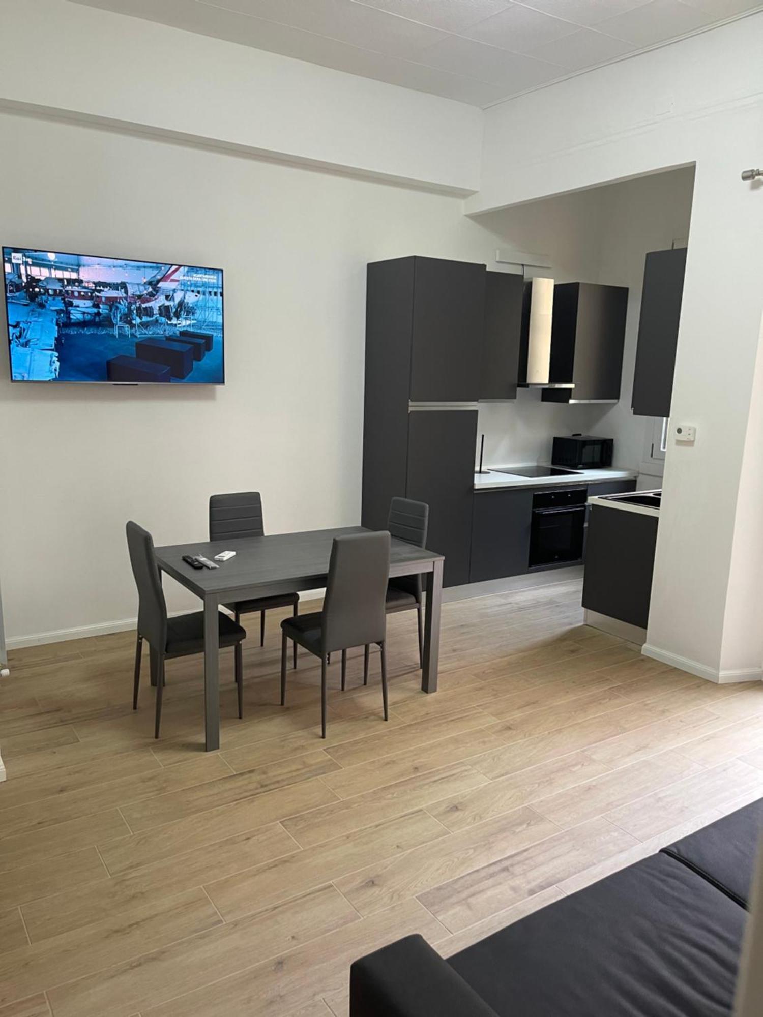 Apartamento Ampio Bilocale Zona Navigli Milán Exterior foto